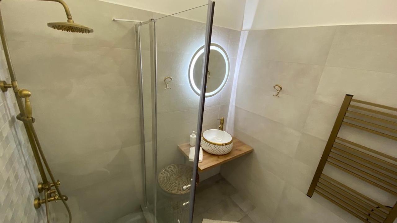Patras Golden Suite מראה חיצוני תמונה