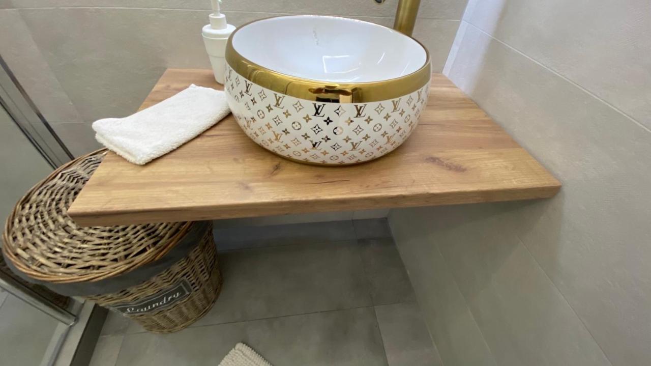 Patras Golden Suite מראה חיצוני תמונה