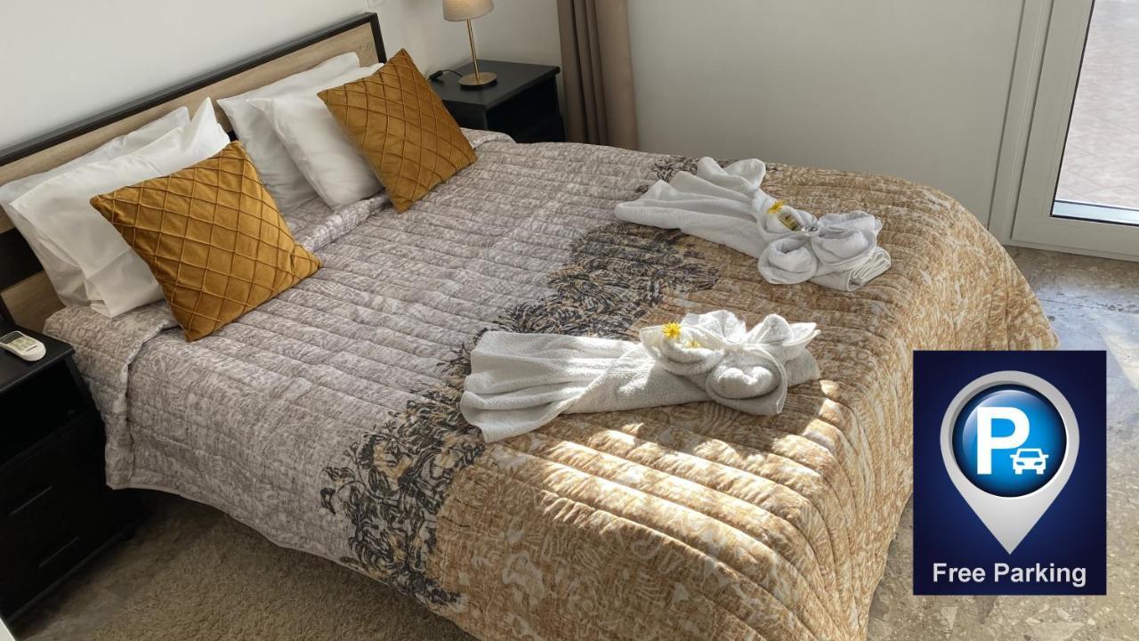 Patras Golden Suite מראה חיצוני תמונה